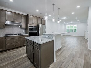 326 N Sydney Ct in Plymouth, MI - Building Photo - Building Photo