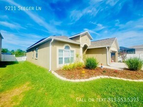 9211 Seeger Ln in Land O Lakes, FL - Building Photo - Building Photo