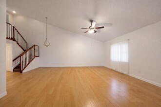 2000 NW 99th Way in Sunrise, FL - Building Photo - Building Photo