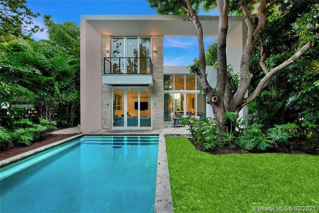 335 W 46th St in Miami Beach, FL - Foto de edificio