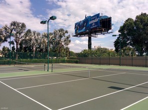 8849 Latrec Ave-Unit -Apt 306 in Orlando, FL - Foto de edificio - Building Photo