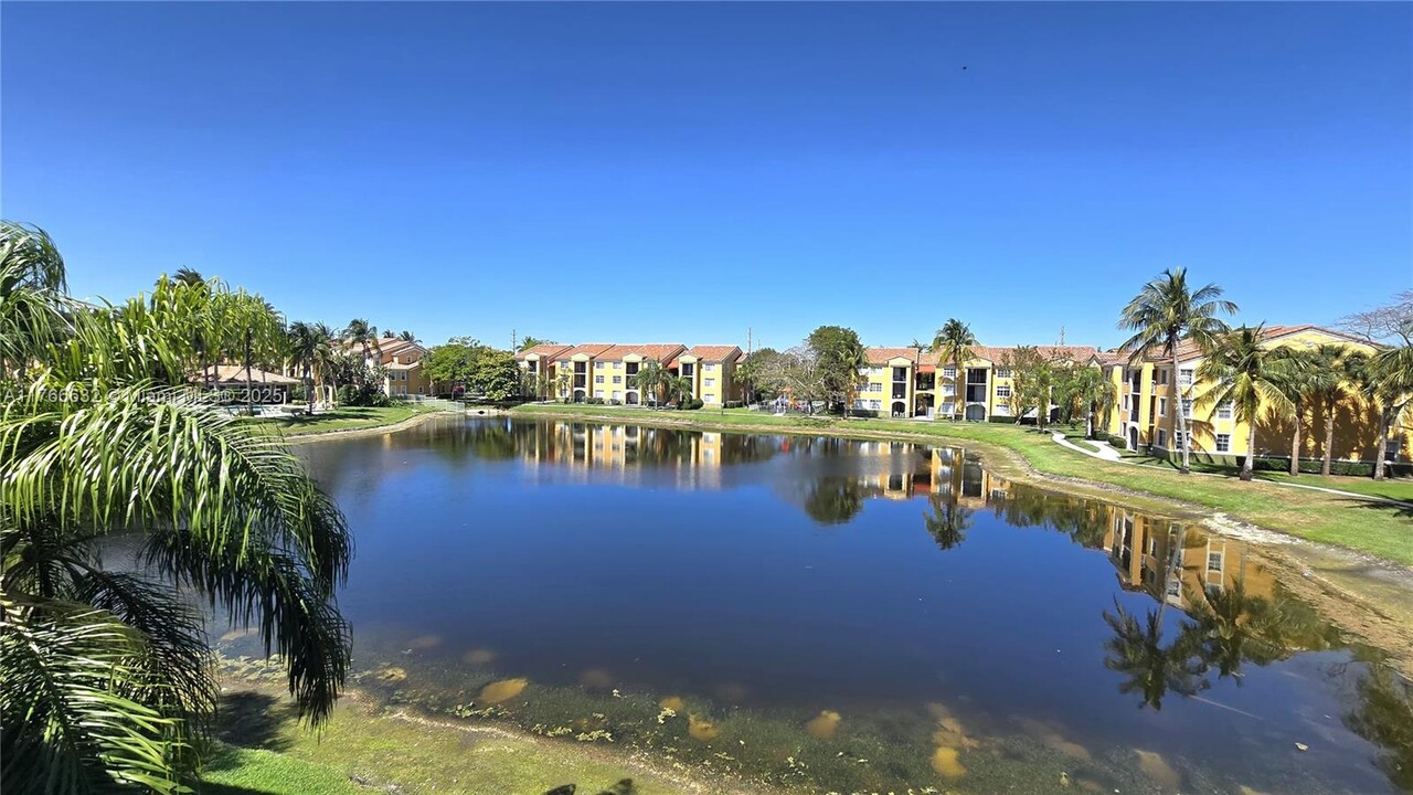 2200 E Preserve Way in Miramar, FL - Building Photo