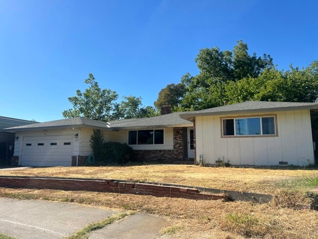 property at 4040 Marlow Ct