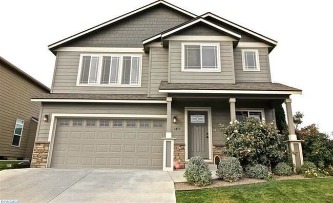 property at 1431 Azalea Ave