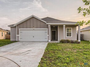 140 Seneca Loop in Kyle, TX - Building Photo - Building Photo