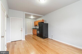 3313 N Park Ave, Unit 2 in Philadelphia, PA - Building Photo - Building Photo