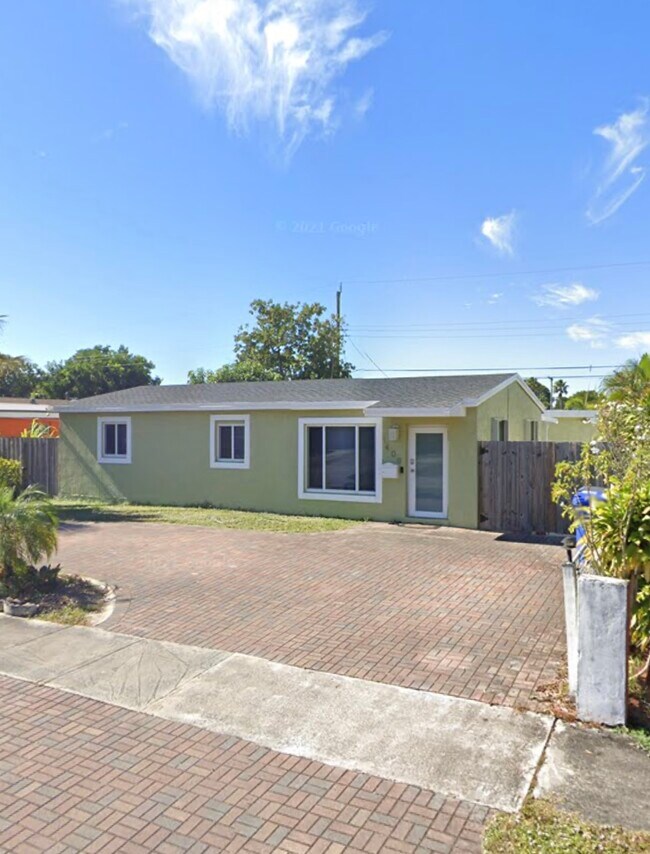 1400 N 70th Way, Unit 1400