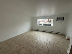 9575 Maple Dr in Rosemont, IL - Building Photo - Building Photo