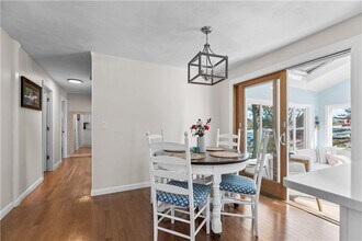 60 Knollwood Cir in North Kingstown, RI - Building Photo - Building Photo