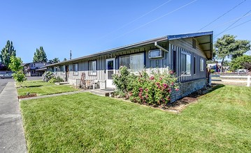 632 Berrydale in Medford, OR - Building Photo - Building Photo