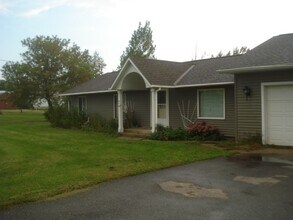 22968 160th St NE in New London, MN - Building Photo - Building Photo