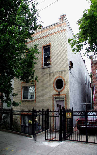 1846 White Plains Rd in Bronx, NY - Building Photo