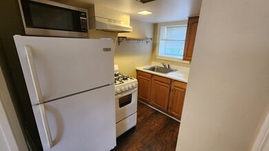 2831 Pearl St, Unit 2 in Austin, TX - Building Photo - Building Photo