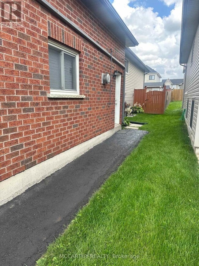 337 Orvis Crescent in Shelburne, ON - Building Photo - Building Photo