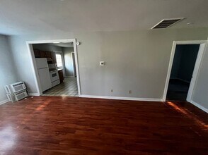 2020 N Glenwood Ave in Muncie, IN - Building Photo - Building Photo