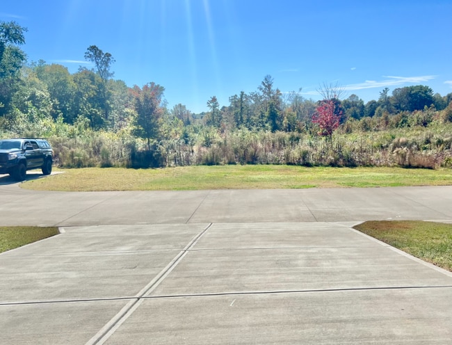 2550 Snow Creek Rd NE in Hickory, NC - Building Photo - Building Photo