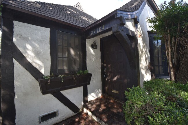 2906 Griffith Park Blvd in Los Angeles, CA - Building Photo - Building Photo