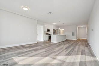 246 Main St in Chatham Township, NJ - Building Photo - Building Photo