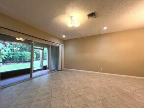 4551 Palmbrooke Cir in West Palm Beach, FL - Building Photo - Building Photo