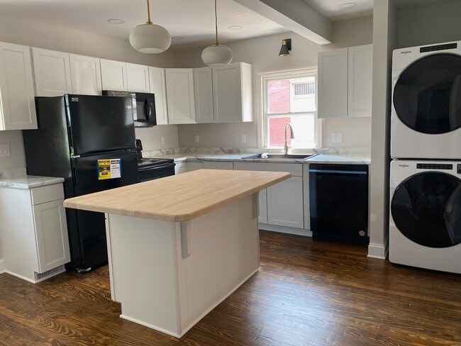100 N Washington St, Unit Floor 1