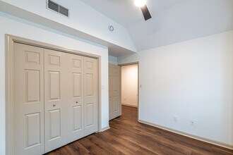 632 Applegate Ln in Knoxville, TN - Building Photo - Building Photo