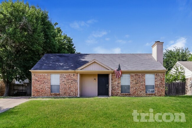 property at 3913 Big Leaf Ln