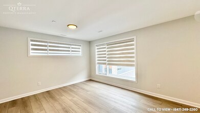 701 Glenroy Gilbert Dr in Ottawa, ON - Building Photo - Building Photo