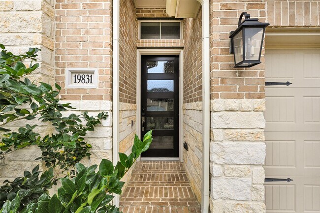 19831 Palomino Pr Trl in Tomball, TX - Foto de edificio - Building Photo