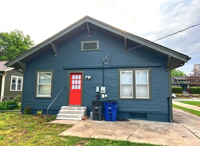 1418 South Elwood Avenue in Tulsa, OK - Foto de edificio - Building Photo