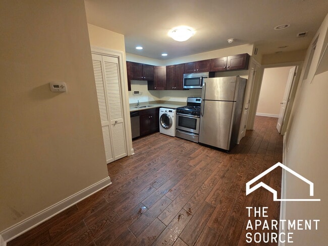 642 W Deming Pl, Unit GDN