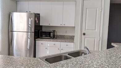 6392 Raleigh St in Orlando, FL - Building Photo - Building Photo