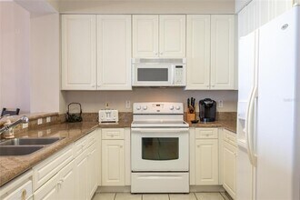 60 Surfview Dr in Palm Coast, FL - Building Photo - Building Photo