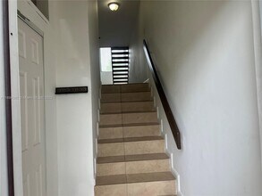 10060 NW 9th St Cir in Miami, FL - Building Photo - Building Photo