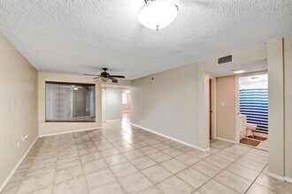 9470 Tangerine Pl in Davie, FL - Building Photo - Building Photo