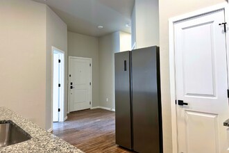 2126 N Jayton Ave-Unit -A in Lubbock, TX - Building Photo - Building Photo