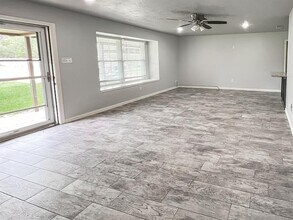 114 Estate Dr in Friendswood, TX - Building Photo - Building Photo