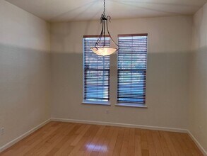 2332 Migration Ct in Elk Grove, CA - Building Photo - Building Photo