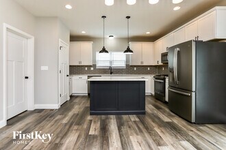 413 Bittersweet Dr in O'Fallon, MO - Building Photo - Building Photo