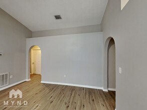 8537 English Oak Dr in Jacksonville, FL - Foto de edificio - Building Photo