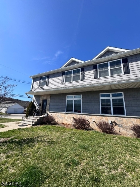 15-17 Utter Ave in Hawthorne, NJ - Foto de edificio