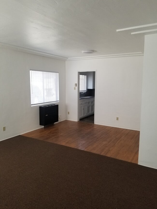 572 W 1st St, Unit 572 in San Pedro, CA - Building Photo - Building Photo