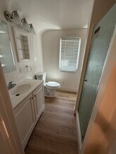 2409 23rd St, Unit Upstairs in Sacramento, CA - Foto de edificio - Building Photo
