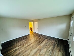 1009 Victoria in Antioch, IL - Building Photo - Building Photo