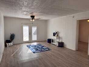 3020 Shirley Ln in Oklahoma City, OK - Building Photo - Building Photo