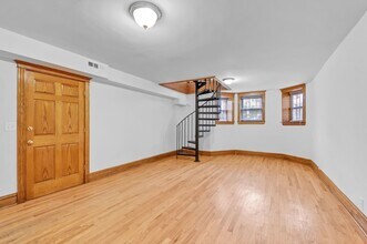 1415 W Belle Plaine Ave in Chicago, IL - Building Photo - Building Photo
