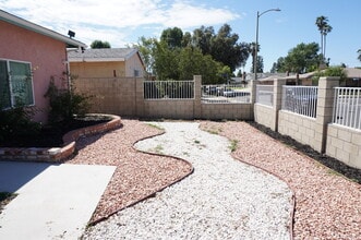 8826 Quartz Ave in Northridge, CA - Building Photo - Building Photo