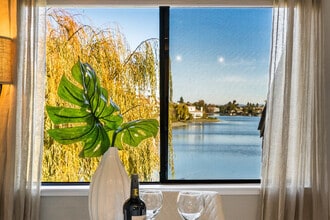 86 Pelican Ln in Redwood City, CA - Building Photo - Building Photo