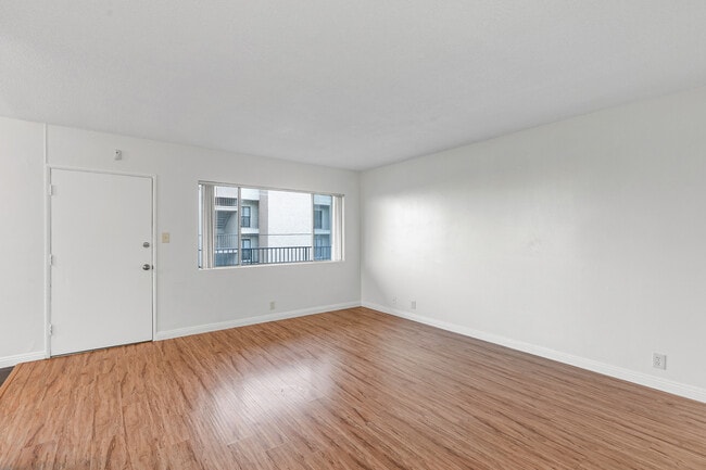 2701 S Peck Ave in Los Angeles, CA - Building Photo - Building Photo