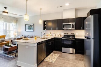 1500 Laurel Crossing Pkwy NE in Buford, GA - Building Photo - Building Photo