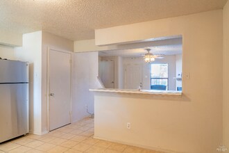 210 Rolston Rd in Irving, TX - Building Photo - Building Photo